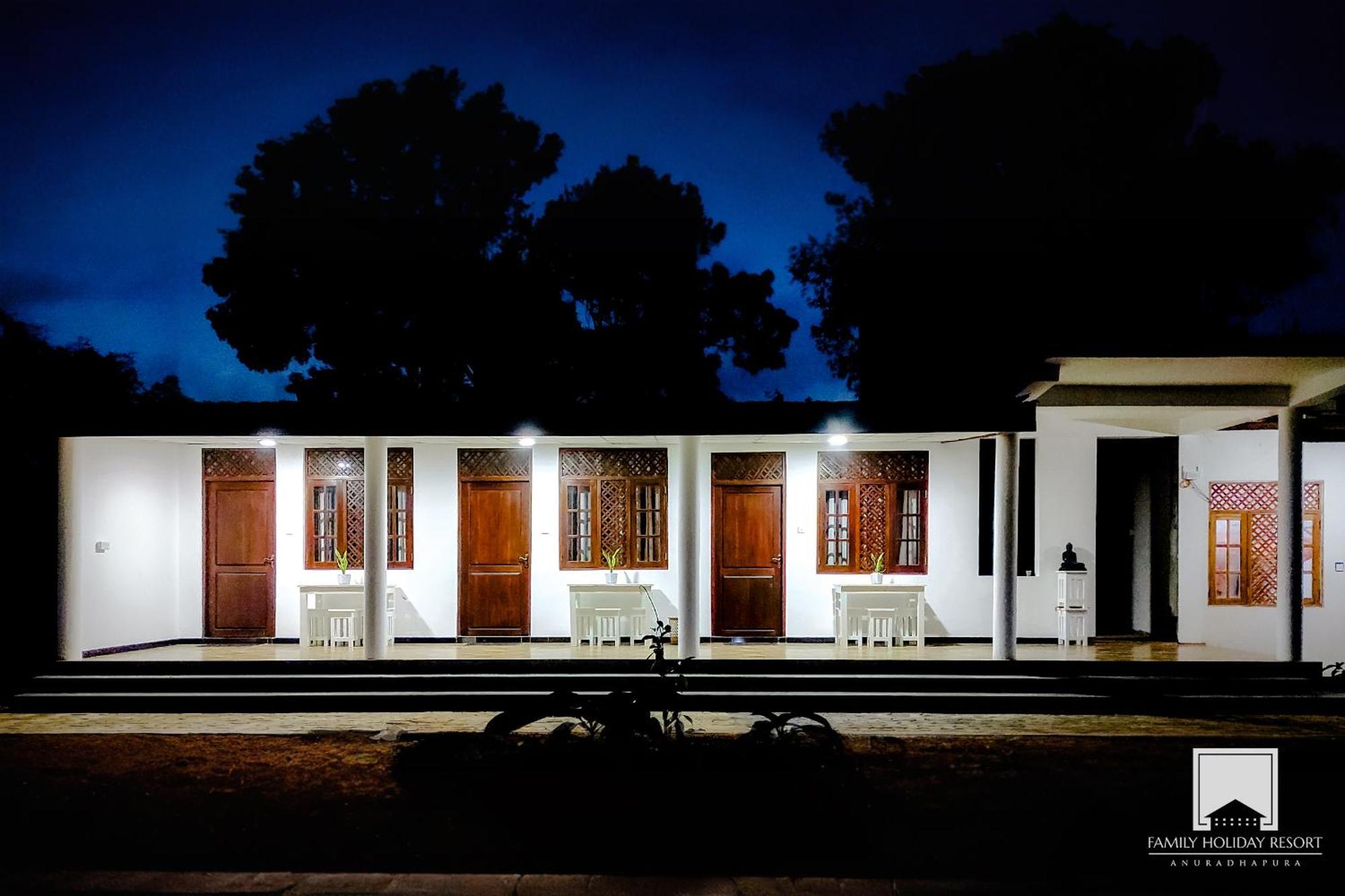 Family Holiday Resort Anuradhapura Kültér fotó